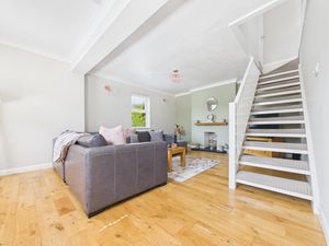 Lounge- click for photo gallery